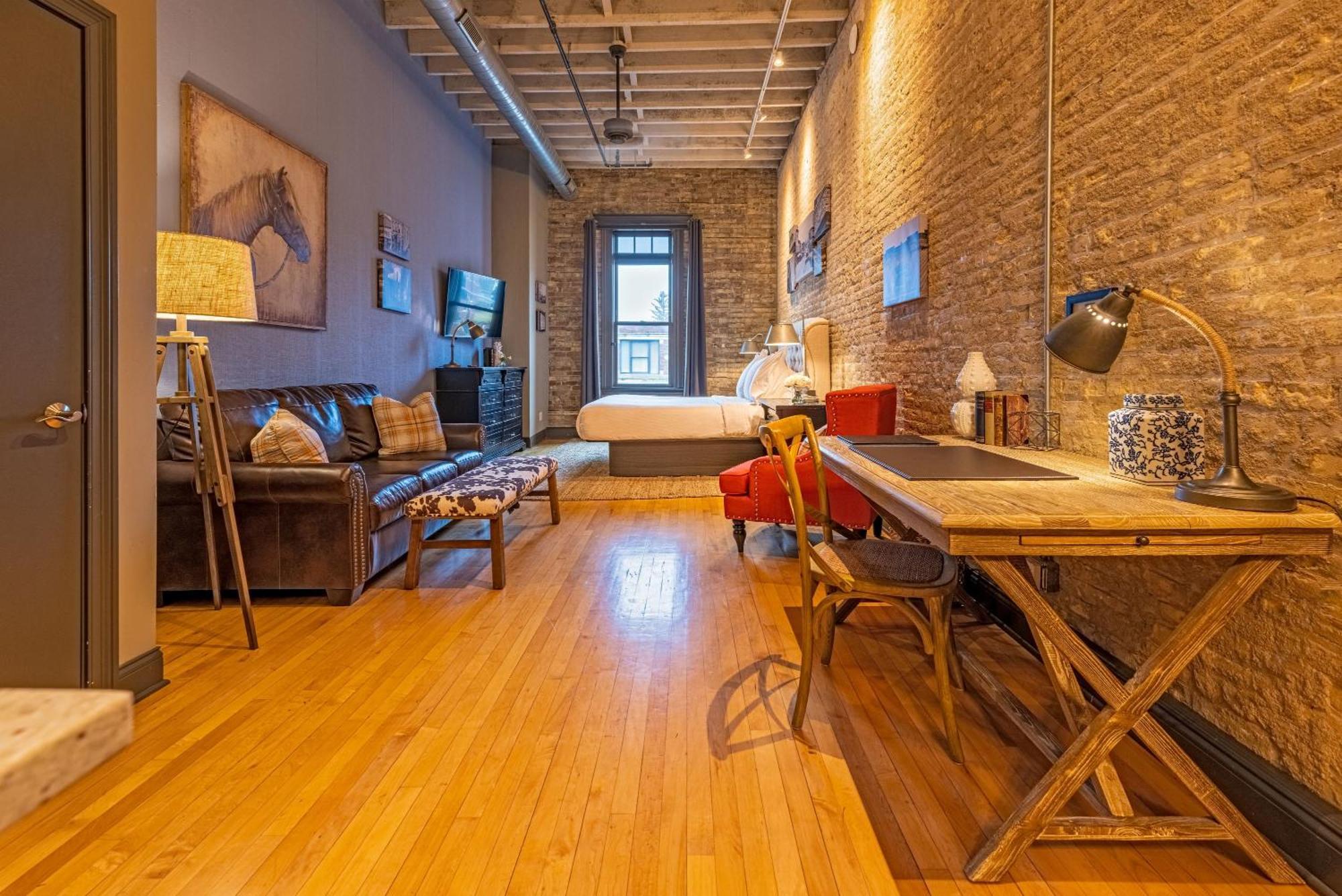 Hip Urban Loft-Small Town Charm-124 Lofts #2 West Dundee Exteriör bild